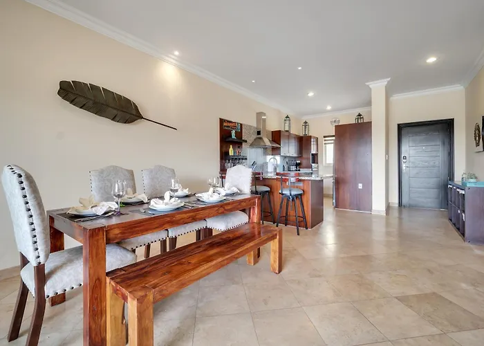 Apartment Casa Sirena- Secure & Private Poolside Retreat